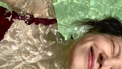 하니, 베트남에서 과감한 비키니 몸매 표정까지 '레전드'