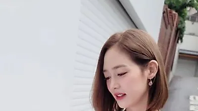 "이 떡 먹어도 되려나" 성유리, 떡 하나 들고 심각한 고민