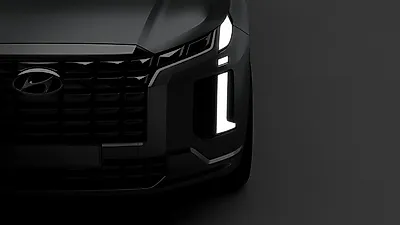 현대자동차의 플래그십 대형 SUV 팰리세이드가 한층 다부진 모습으로 돌아온다.