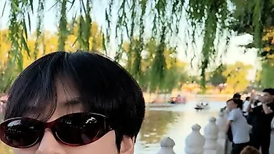 은혁, 베이징에서 신동형과 브이로그 공개...쇼핑부터 짜장면까지