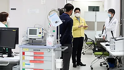오병권 권한대행, 설 연휴 마지막 날 안성병원 등 코로나19 의료·방역 현장 방문 “오미크론 변이 확산에 대응하는 효율적 의료체계 구축위해 최선 다해 달라”