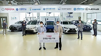 한국토요타자동차, 자동차 기술대학에 교육용 차량 5대 기증