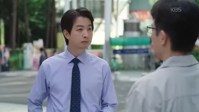 Choi Jae-won se hace pasar por policía y lanza un comentario inesperado que deja atónita a Jang Seo-hee.