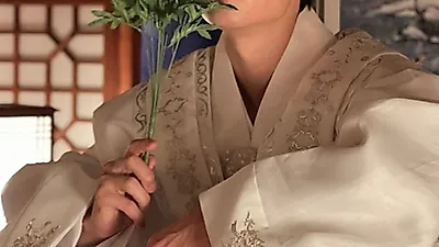 송중기, 케이티와 결혼 발표 송혜교 때와 다른 점은?