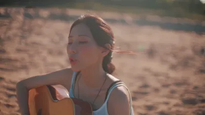 장수빈, 청량한 사운드 담은 신곡 'Surf' 뮤직비디오 공개