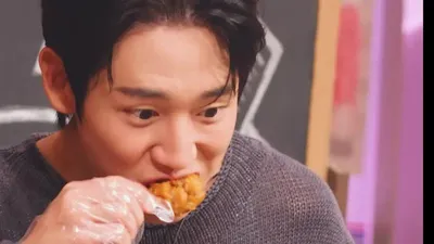 정해인, 2년 만의 '놀토' 복귀…카레 먹방부터 노래까지 완벽 적응