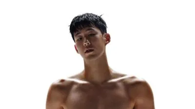 "이거 무료로 봐도 돼?" 손흥민, 팬티 한 장만 입고…