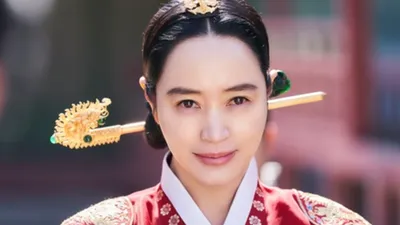김혜수가 SNS에 동료 배우 언급하는 법