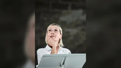 Lee Hye-young lee 'No digas adiós' de Han Kang en el escenario de Avignon