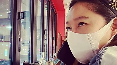 "말 안통함" 공효진, 예비남편 케빈오와 통화중?