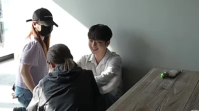 이찬원, 새로운 프로필 촬영 현장 비하인드 공개