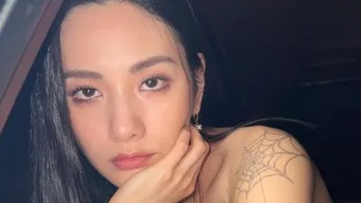 나나, 근황에 온몸에 문신…S라인 각선미까지 