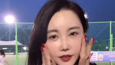 윰댕, 대도서관과 이혼 발표 후 아들과 근황 공개