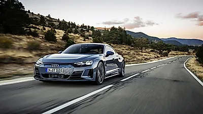 아우디, ‘아우디 e-트론 GT 콰트로’와 ‘아우디 RS e-트론 GT’ 출시