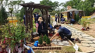 수원농생명과학고·경희대 학생들, 수원시에‘정원스쿨존’ 조성