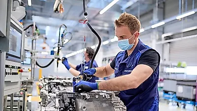 BMW 그룹, 순수전기 모델 iX와 i4 위한 5세대 BMW eDrive 생산 돌입