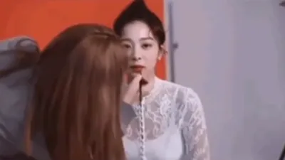 설인아 갑질 논란? 메이크업 스태프 괴롭히는 영상 화제