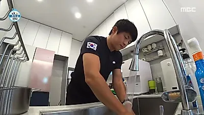 기안84, 배달 음식 대신 직접 요리… "아는 맛 잘 내는 요리사" 자처