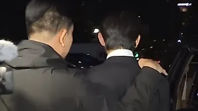 유아인, 커피 맞기 전후 표정 보니 '헉'