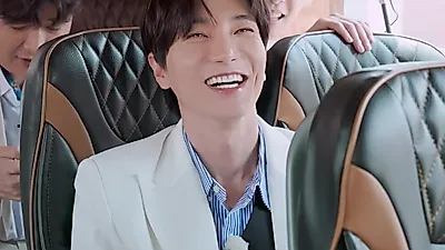 이특과 지성, 버스 타고 즐기는 02년생 케미