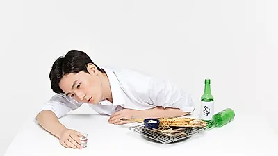 매일 저녁 술 없이는 허전한 나 '알코올의존증'일까요?