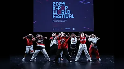 Desde niñas de 6 años hasta fans de 45 años, el escenario de K-pop que encendió Milán