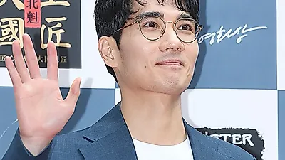 Lee Joo-young se transforma en 'Hoppinja', una parodia de Jo In-sung montada en un perro