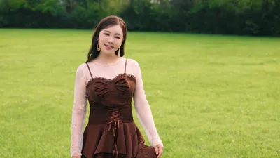 송가인 '꽃이 아니면 어떤가' 뮤직비디오 100만 뷰 돌파 기념 라이브 공개