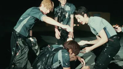 NEXZ cautiva con su impactante visual en el teaser de 'UPGRADE'... su nuevo sencillo es 'SAUCIN'