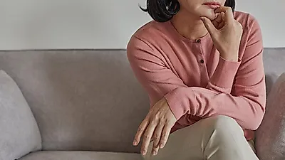 예비 시어머니가 우울증을 핑계로 남자친구를 못 만나게 해요