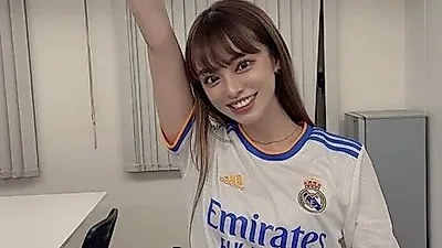전세계 사로잡은 일본 ‘월클미녀’ 정체 알고보니