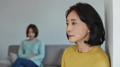 능력 없는 남자친구와 헤어짐을 강요하는 부모님