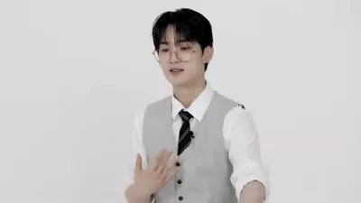 김용승의 철학적 질문, 거울 속 자아를 탐구하는 '알뜰신잡'