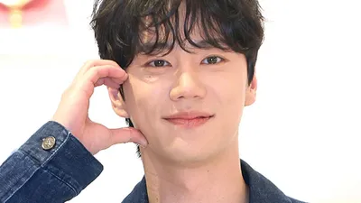 Lee Jun-young se alista hoy (21) en el ejército... en agosto