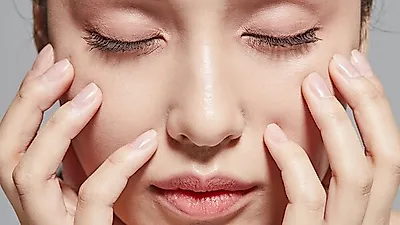 봄철 민감해지기 쉬운 피부 관리하는 방법