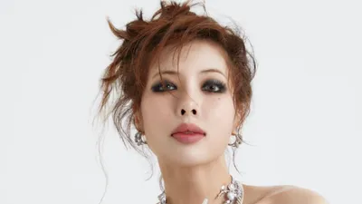 누드에 담배까지… 현아, 새 소속사에서 찍은 사진 '충격' 