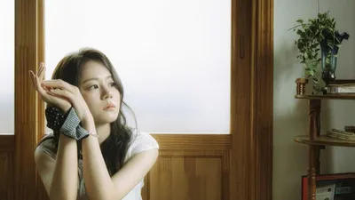 Chosung interpreta consecutivamente temas para la banda sonora de Love is Coming el día 9.