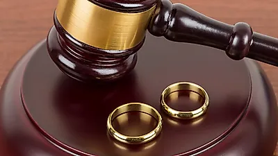 내연녀 남편 차에 매달고 달린 불륜남 집행유예 선고