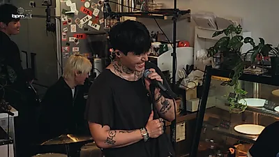존오버(Jhnovr), 악기 구성 꽉 채운 밴드 라이브로 보여준 음악적