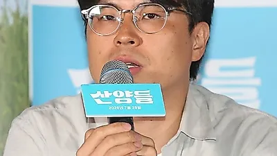受験の代わりに小動物の救出を選んだ4人の少女、映画に