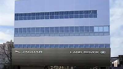 재규어 랜드로버 공식 리테일러 KCC오토모빌,   송파 전시장 및 강동 서비스센터 리뉴얼 오픈