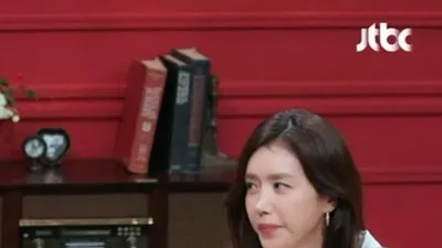 이효리 "돈 안 들어오면 사석에서 안 웃겨"