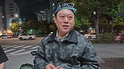 Los comediantes de Deomyeonsang recuerdan su pasado en Yeouido