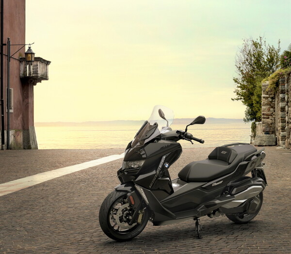 BMW 모토라드, 최신 프리미엄 중형 스쿠터 뉴 C 400 X 및 뉴 C 400 GT 국내 출시