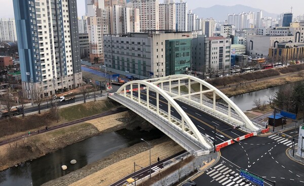 안양 동서 잇는 안양천 횡단교량『서로교』28일 개통