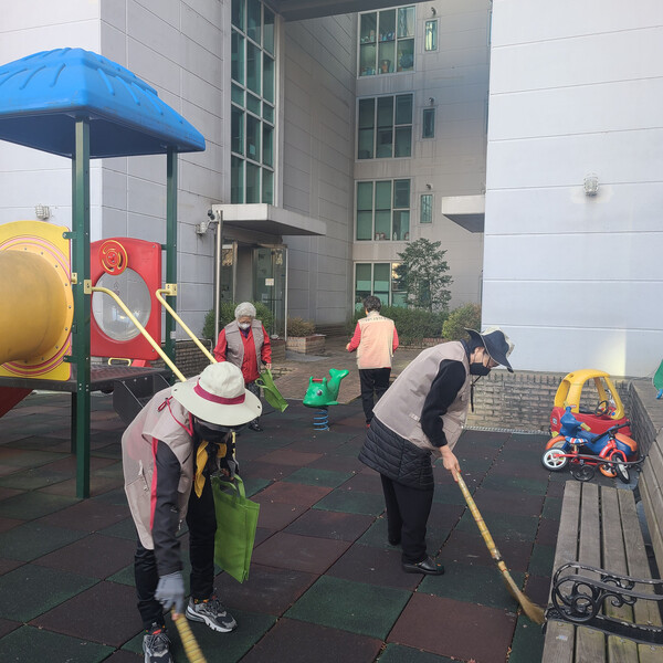 성남시 어르신 소일거리에 50억원 투입…4300명 참여 규모