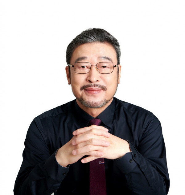 김민찬 한류연합당 대표, 기호 14번으로 제20대 대통령선거 후보 등록 마쳐