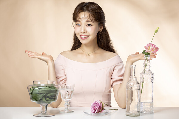 봄날처럼 화사하게 얼굴형 살리는 네크라인(목둘레선)