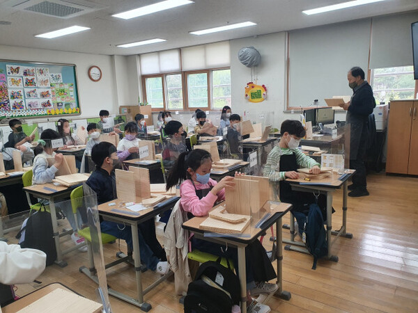 목재문화진흥회. 5월 2일부터 초등학생·장애인 대상 목재문화 체험 참가자 2차 모집