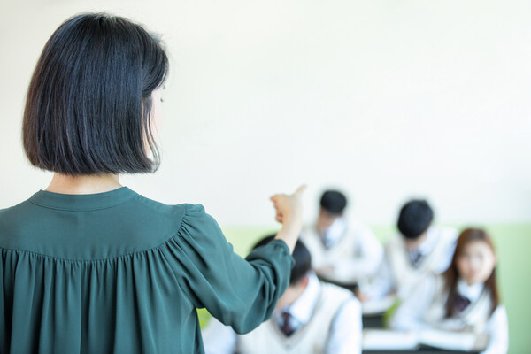 "아, 틀딱 냄새" 요즘 초등학생 인성 폭로한 교사